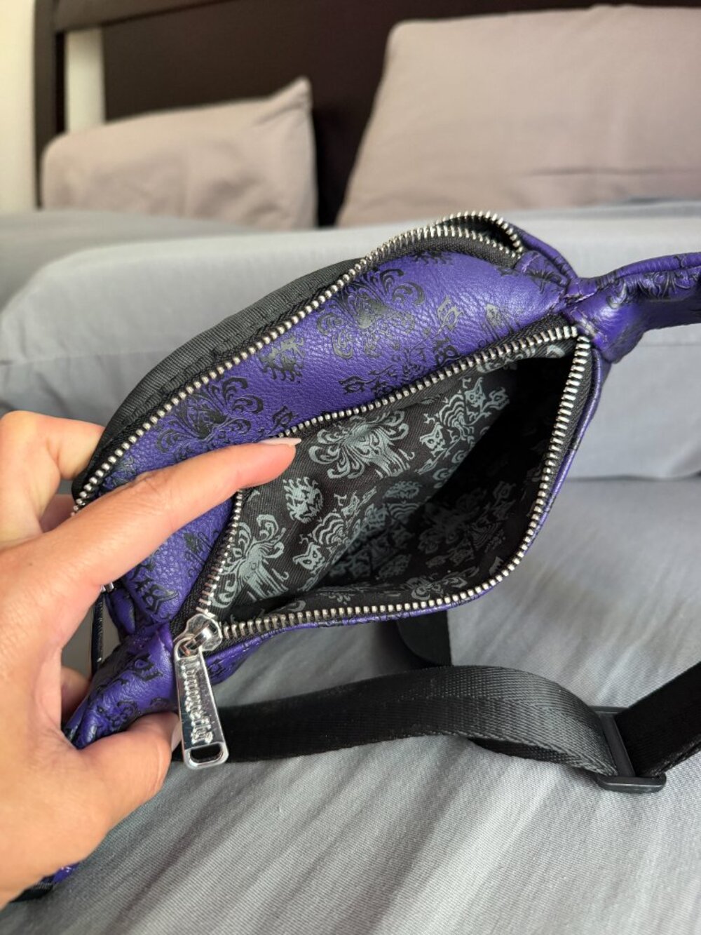 Haunted Mansion Loungefly Fanny Pack - Picture 6 of 7